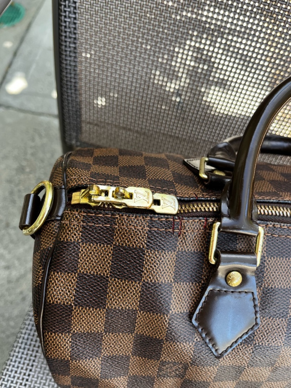 Louis Vuitton Damier Ebene Speedy Bag Dark Brown Check 30 CM  Crossbody - Picture 16 of 16